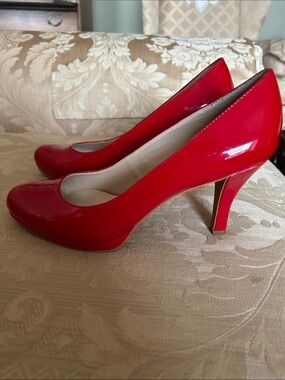 Franco Sarto Glossy Red Patent Mid Heel Pumps